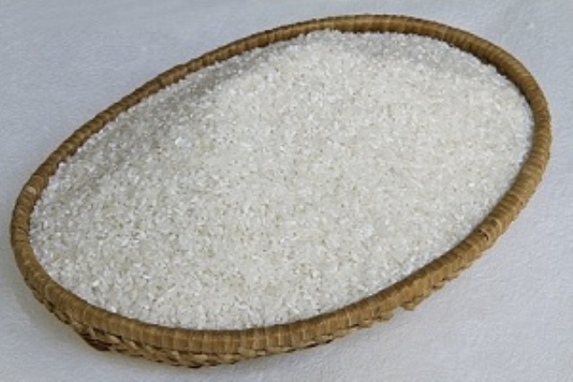 Gạo trắng hạt dài 100% tấm - Agrimexco Ca Mau - Công Ty CP XNK Nông Sản Thực Phẩm Cà Mau